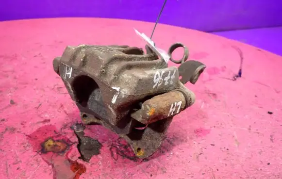 Rear brake caliper