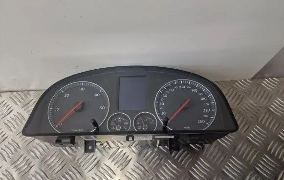 Volkswagen Touran I Speedometer (instrument cluster) 1T0920872A