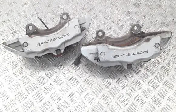 Porsche Cayenne (9PA) Front brake caliper 207669911 207669912 5J2323