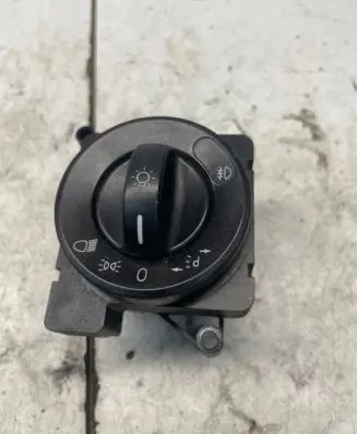 Mercedes-Benz Sprinter W906 Light switch 9065450504