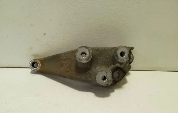 Opel Zafira C Gearbox mounting bracket 13248569