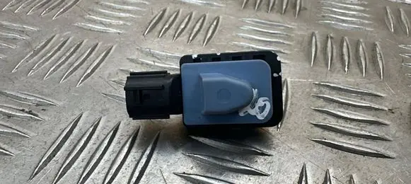 Lexus ES 300h (6th Gen) Airbag deployment crash/impact sensor 8983A33010