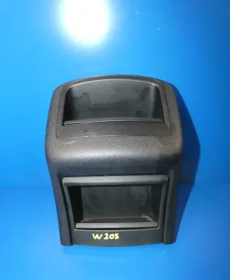 Mercedes-Benz C W205 Centre console side trim rear 