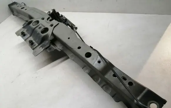 Lexus RX 330 - 350 - 400H Top upper radiator support slam panel 68121