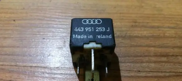 Audi A4 S4 B5 8D Other relay 443951253j 899511000