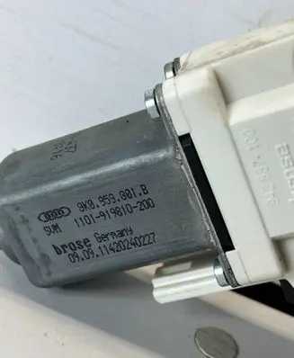 Audi A7 S7 4G Front door window regulator motor 8K0959801B