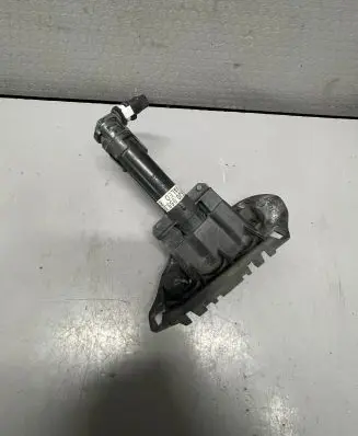 Headlight washer spray nozzle