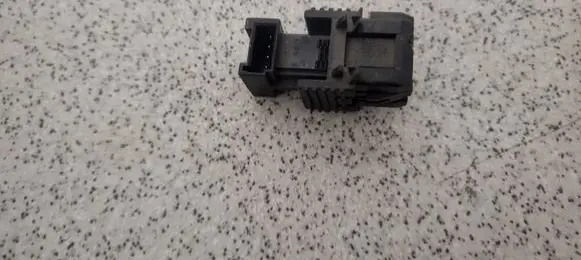 BMW 5 E39 Brake pedal sensor switch 6372647