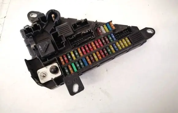 BMW 5 E60 E61 Fuse box set 690661804 6906618-04