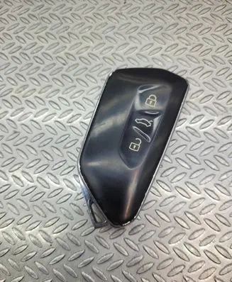Volkswagen Golf VIII Ignition key/card 5H0959753