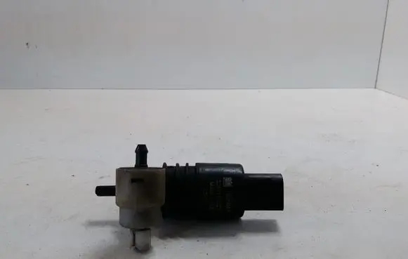 Opel Insignia A Windscreen/windshield washer pump 13250357