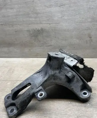 Audi A6 C7 Engine mounting bracket 4G0199308E