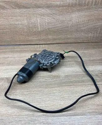 Audi A6 S6 C4 4A Front door window regulator motor 0531826101 USED