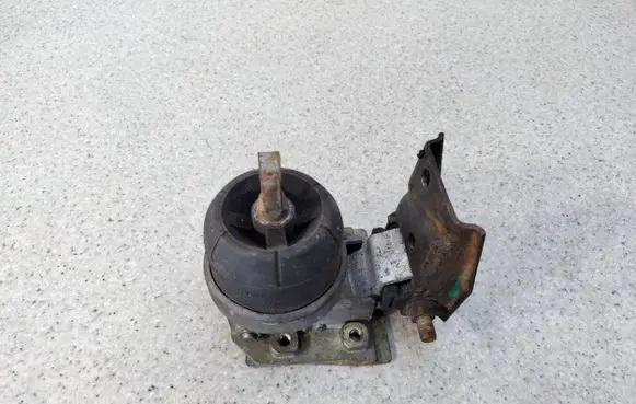 Volkswagen Sharan Engine mount vacuum valve 7M0199131AN