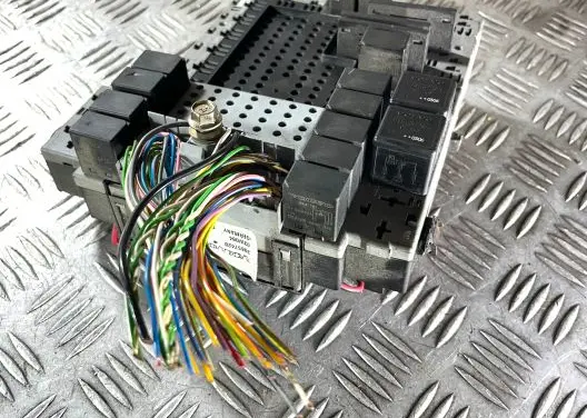 Volvo XC90 Fuse module 30657428 08688434