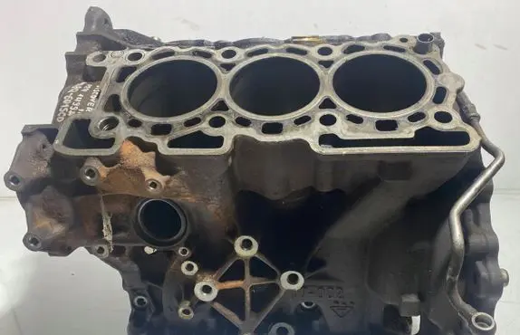 Land Rover Discovery 3 - LR3 Engine block 4R8Q6015CD
