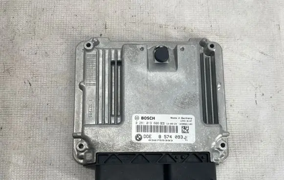 BMW 3 F30 F35 F31 Engine control unit/module 8574093 0281019808