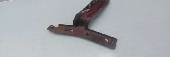 Audi A4 S4 B6 8E 8H Fender mounting bracket 8H0821136A