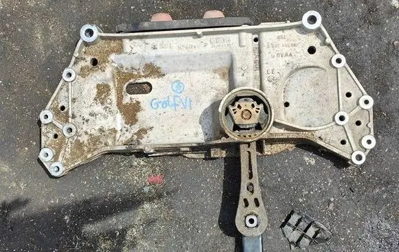 Volkswagen Golf VI Front subframe 1K0199369F