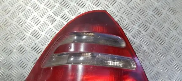 Mercedes-Benz C W203 Rear/tail lights ULO3311L