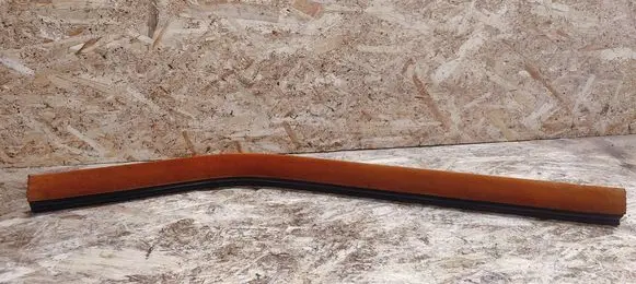 Mercedes-Benz 380 560SEC C126 Front door rubber seal 