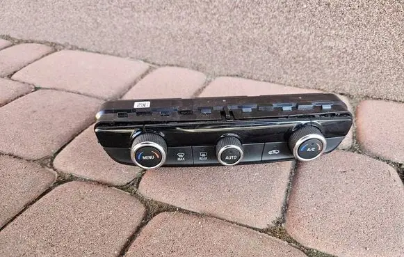 Opel Mokka B Climate control/heater control trim 9842665780