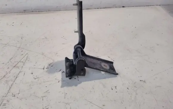 Peugeot 407 Tailgate/trunk/boot hinge