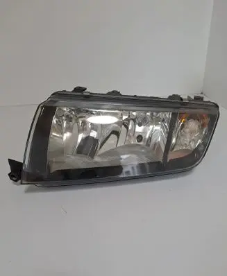 Skoda Fabia Mk1 (6Y) Headlight/headlamp 264365