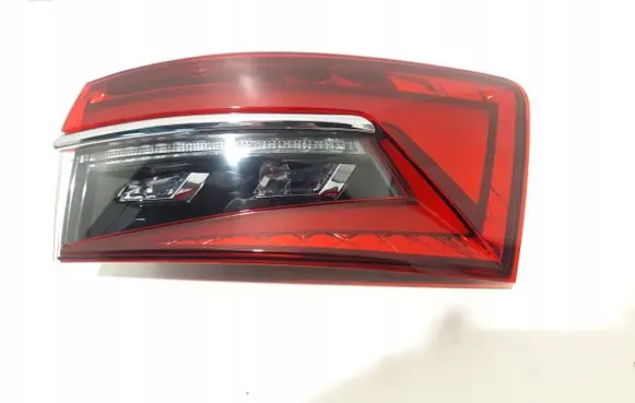 Skoda Superb B8 (3V) Rear/tail lights