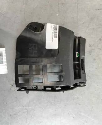 Volvo C40 Front bumper mounting bracket 31455243