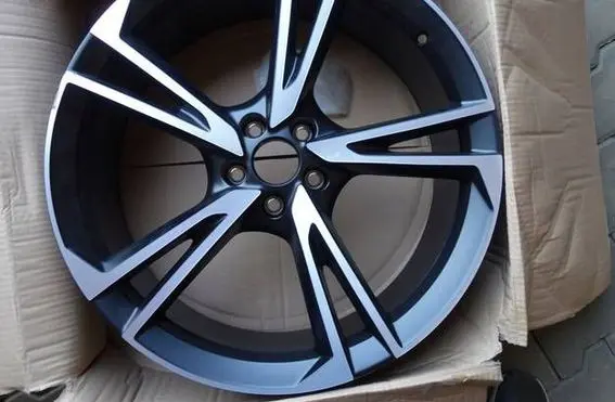 Audi A7 S7 4K8 R21 alloy rim 4K8071491