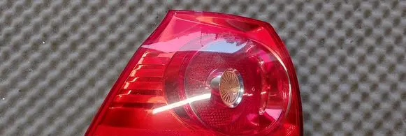 Volkswagen Golf V Rear/tail lights 1K6945095AA