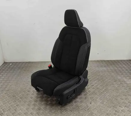 Volvo XC40 Front driver seat 32367764 32367756