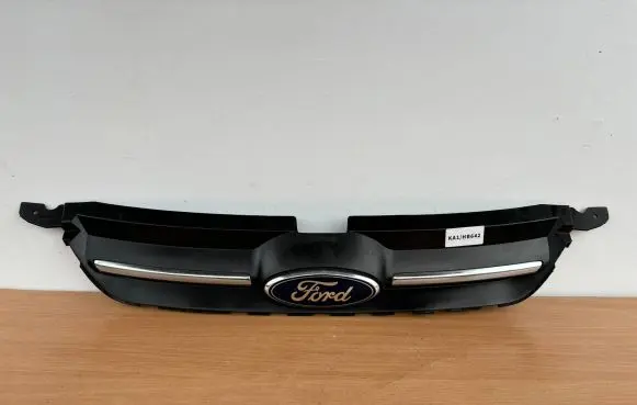 Ford C-MAX II Front grill AM51-R8200-C