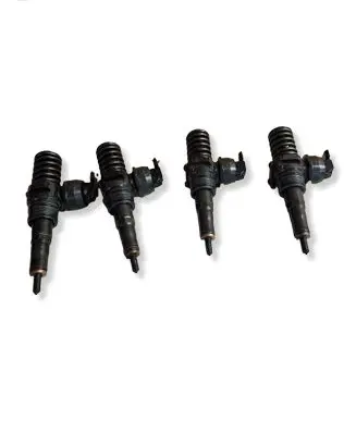 Volkswagen Golf V Fuel injectors set 038130073BN