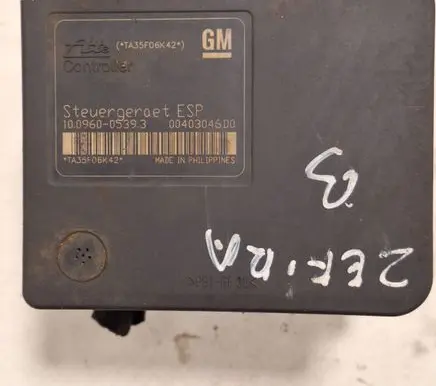 Opel Zafira B ABS Pump 10096005393 00403046D0 TA35F06K42