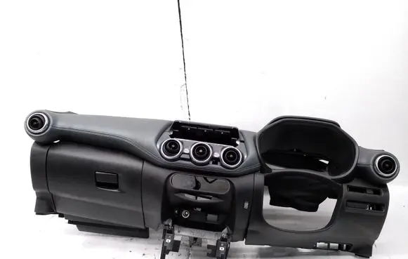 Nissan Juke II F16 Dashboard 