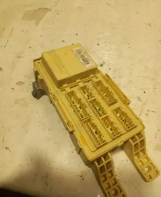 Hyundai Santa Fe Fuse module 919502B200 06196D AK6227