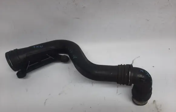 Volkswagen PASSAT B6 Intercooler hose/pipe 1K0145762P