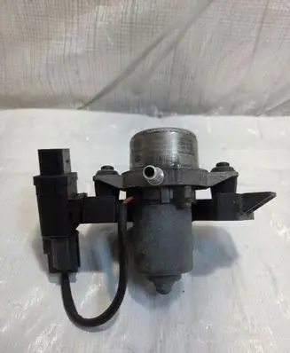 Opel Meriva B Vacuum pump 13337744