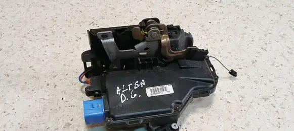 Seat Altea Rear door lock 7L0839016 PA66302G