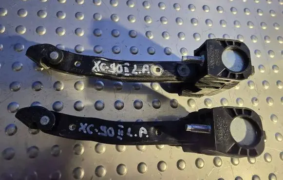 Volvo XC90 Front door check strap stopper 31395137