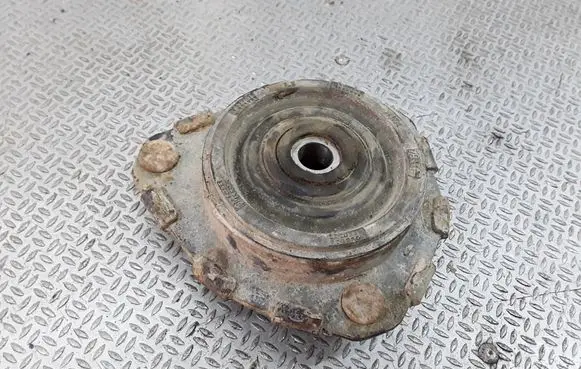 Toyota Avensis T220 Front upper strut mount 