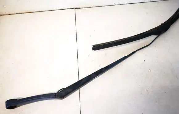 Hyundai ix35 Front wiper blade arm