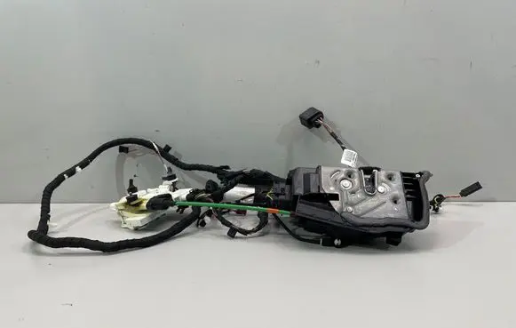 BMW 5 G30 G31 G38 Rear door soft close latching motor 7477704