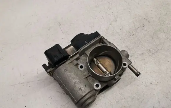 Opel Zafira B Throttle valve 055352858 25362129