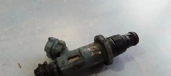 Lexus IS 200-300 Fuel injector 2325046090 23250-46090