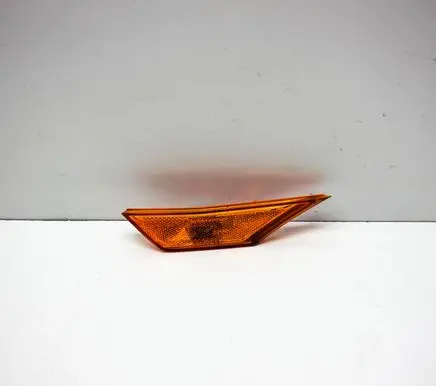 Honda Civic X Front fender indicator light 20559010