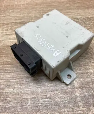 Toyota Avensis T250 Window wiper relay 150696