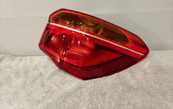 BMW X1 F48 F49 Rear/tail lights 7350712